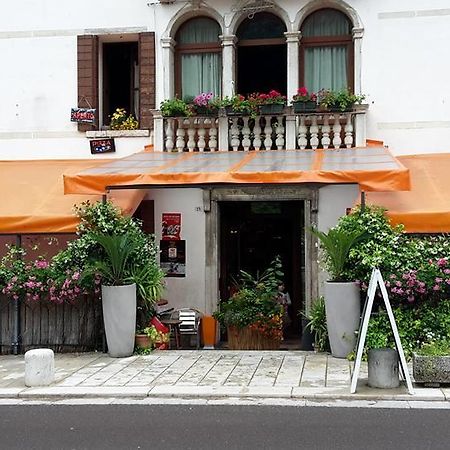 Ristorante Pizzeria Al Mondo Valstagna Extérieur photo