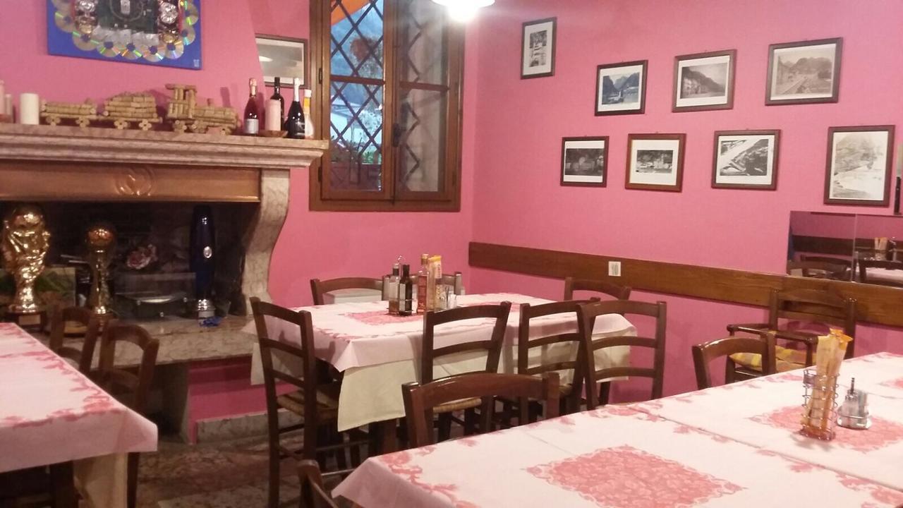 Ristorante Pizzeria Al Mondo Valstagna Extérieur photo